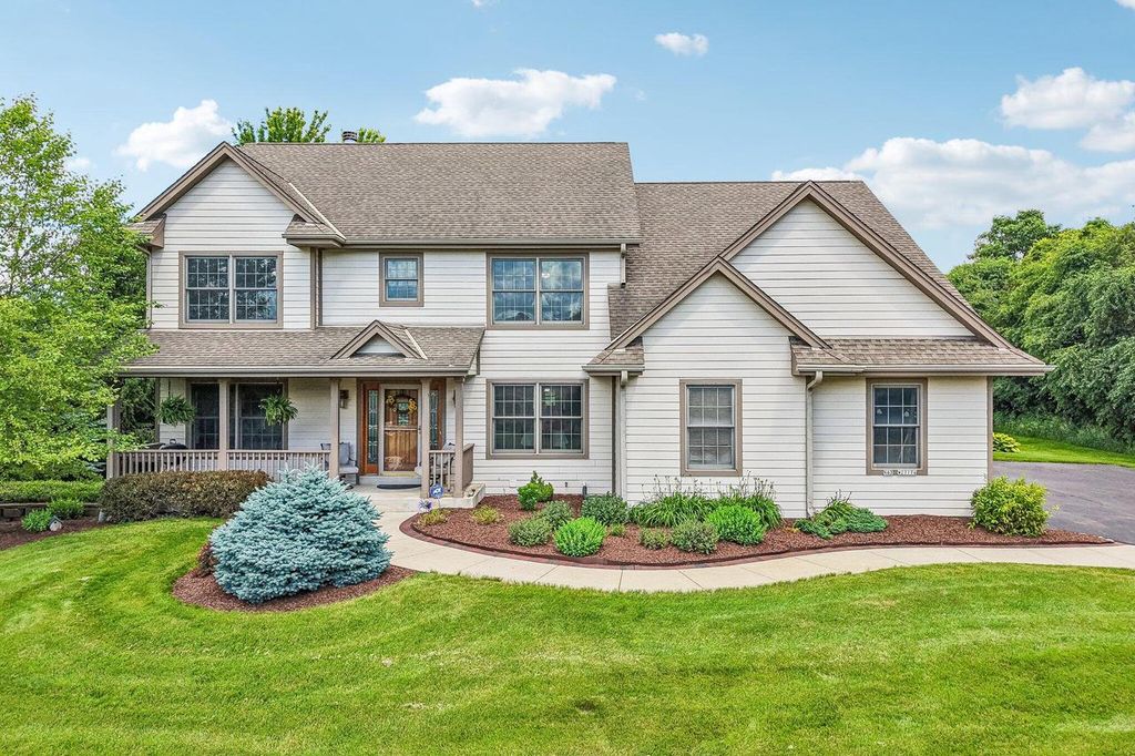 N63W27176 Maple STREET, Sussex, WI 53089