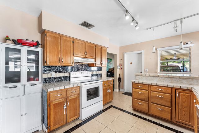 3680 NE 15th Terrace, Pompano Beach, FL 33064