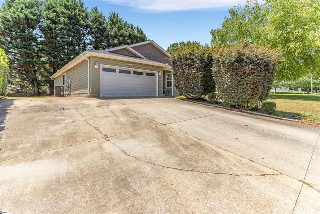 400 Panther Court, Greer, SC 29651