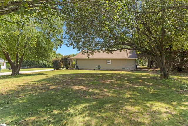 400 Panther Court, Greer, SC 29651