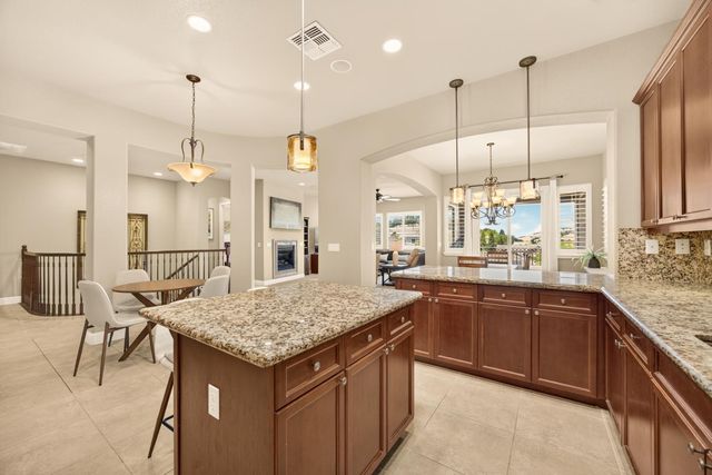 691 Lefevre Dr, Folsom, CA 95630