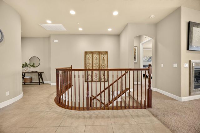 691 Lefevre Dr, Folsom, CA 95630