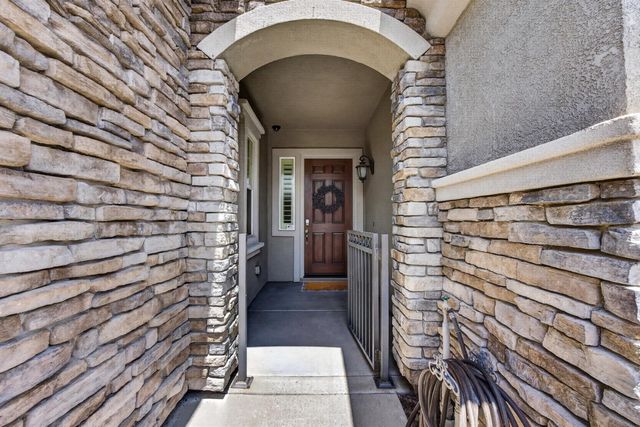 691 Lefevre Dr, Folsom, CA 95630