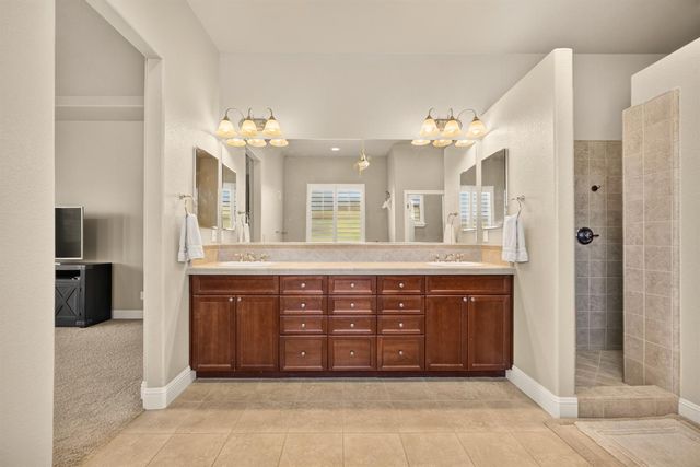 691 Lefevre Dr, Folsom, CA 95630
