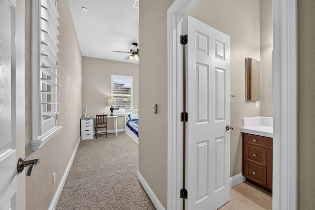691 Lefevre Dr, Folsom, CA 95630