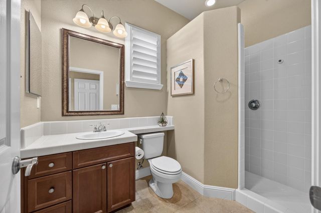 691 Lefevre Dr, Folsom, CA 95630
