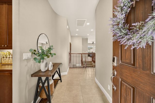 691 Lefevre Dr, Folsom, CA 95630