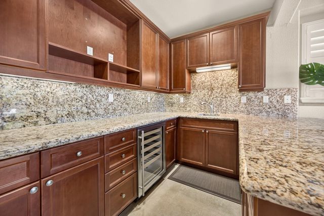 691 Lefevre Dr, Folsom, CA 95630