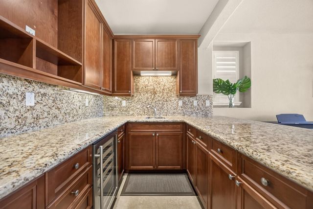 691 Lefevre Dr, Folsom, CA 95630