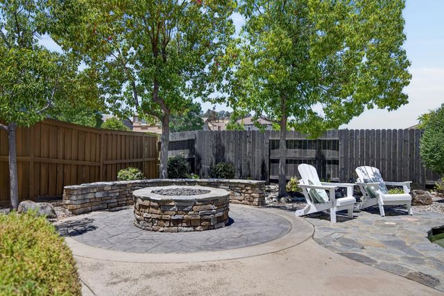691 Lefevre Dr, Folsom, CA 95630