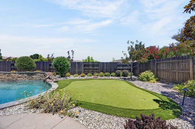 691 Lefevre Dr, Folsom, CA 95630