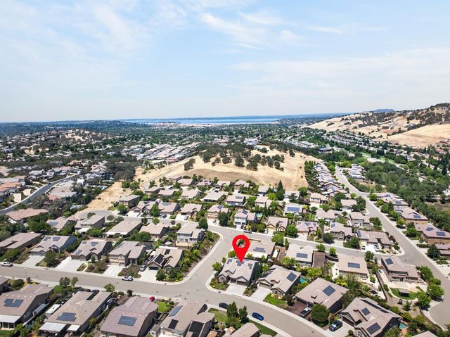 691 Lefevre Dr, Folsom, CA 95630