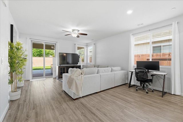 2120 Provincetown Way, Roseville, CA 95747