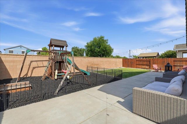 2120 Provincetown Way, Roseville, CA 95747