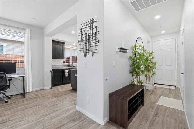 2120 Provincetown Way, Roseville, CA 95747