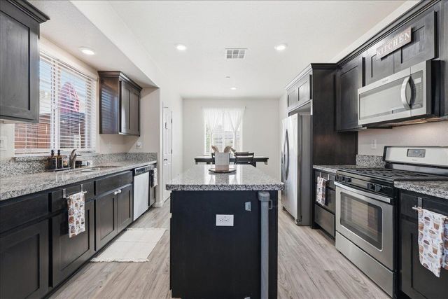 2120 Provincetown Way, Roseville, CA 95747
