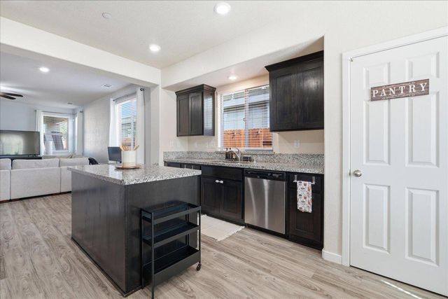 2120 Provincetown Way, Roseville, CA 95747