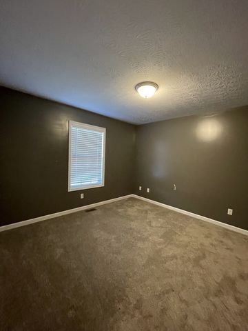 135 Leigh Anna Cir, Lafayette, TN 37083