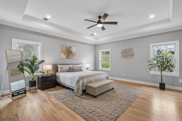 518 Cardinal Ln, Green Brook Twp., NJ 08812
