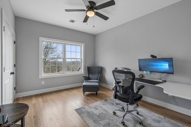 518 Cardinal Ln, Green Brook Twp., NJ 08812