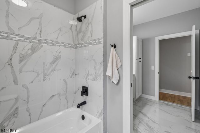 518 Cardinal Ln, Green Brook Twp., NJ 08812