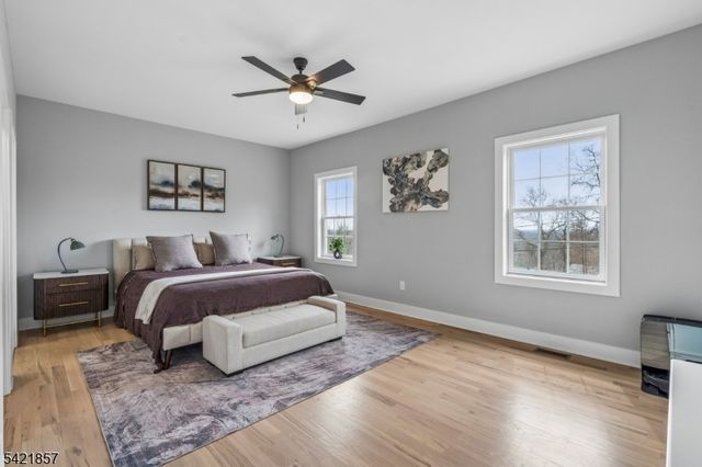 518 Cardinal Ln, Green Brook Twp., NJ 08812