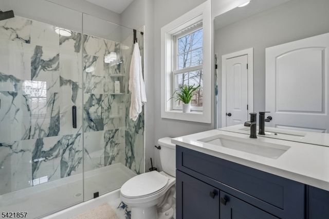 518 Cardinal Ln, Green Brook Twp., NJ 08812
