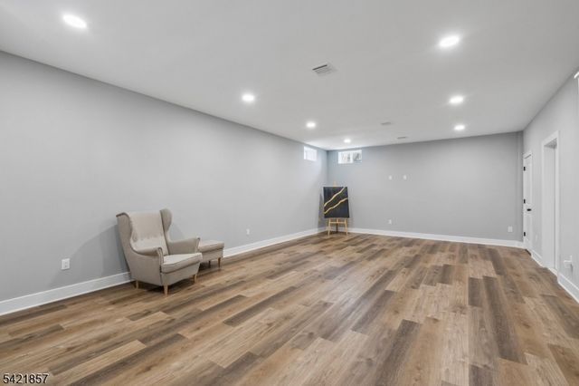 518 Cardinal Ln, Green Brook Twp., NJ 08812