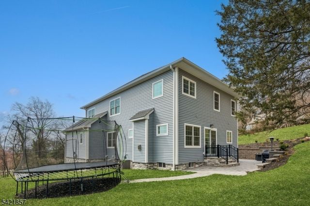 518 Cardinal Ln, Green Brook Twp., NJ 08812