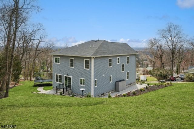 518 Cardinal Ln, Green Brook Twp., NJ 08812