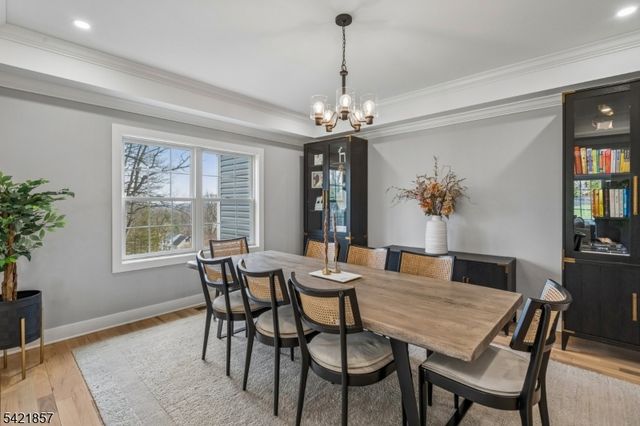 518 Cardinal Ln, Green Brook Twp., NJ 08812