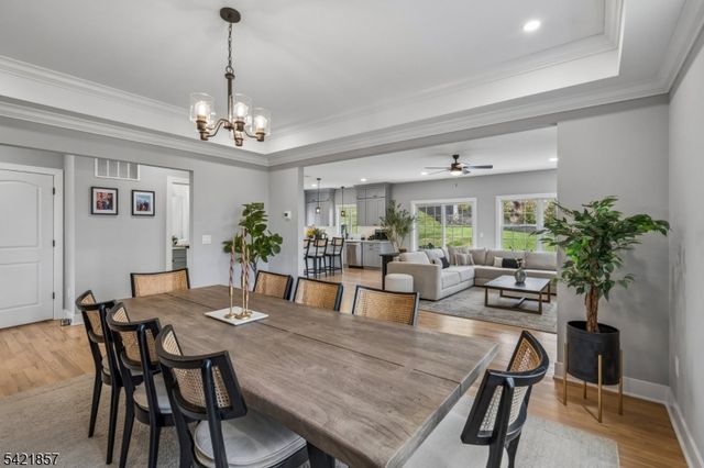 518 Cardinal Ln, Green Brook Twp., NJ 08812