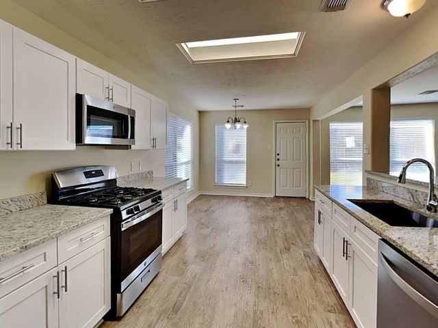 16942 Hampton Glen Court, Houston, TX 77083