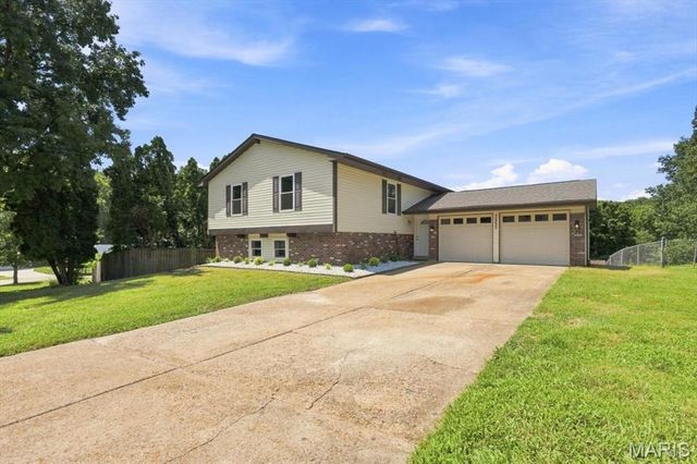 12235 Spring Shadow Court, Unincorporated, MO 63043
