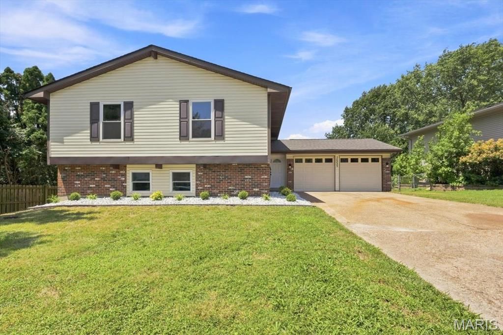 12235 Spring Shadow Court, Unincorporated, MO 63043