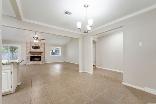 6239 Welles Brook Dr, San Antonio, TX 78240