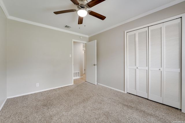 6239 Welles Brook Dr, San Antonio, TX 78240