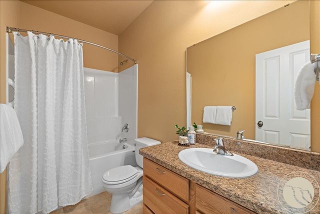 1443 Twin Oaks DRIVE, Billings, MT 59105