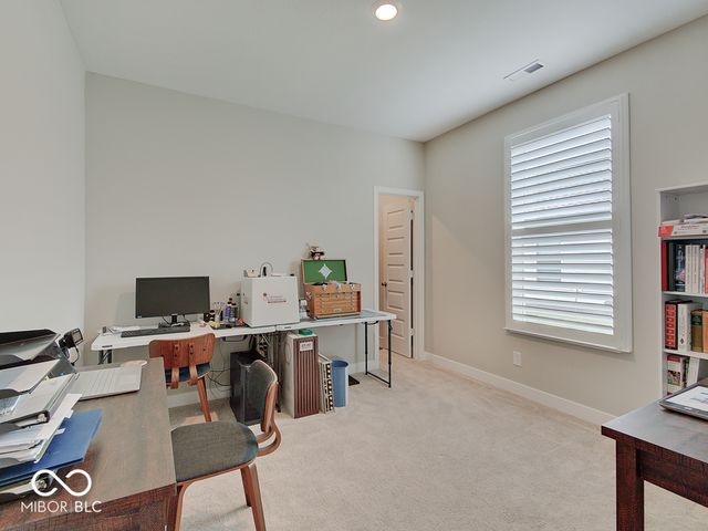 3669 Chalmers Drive, Bargersville, IN 46106