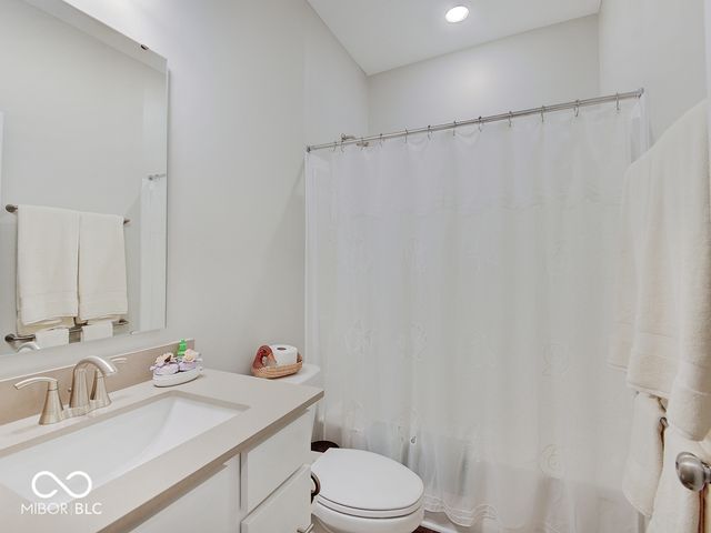 3669 Chalmers Drive, Bargersville, IN 46106