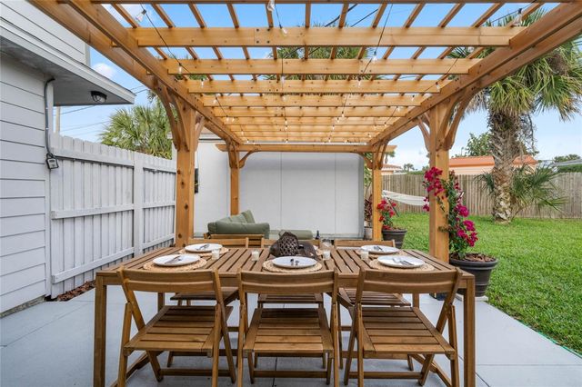 1409 SOUTHARD AVENUE, New Smyrna Beach, FL 32169