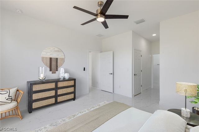 2703 18th ST SW, Lehigh Acres, FL 33976