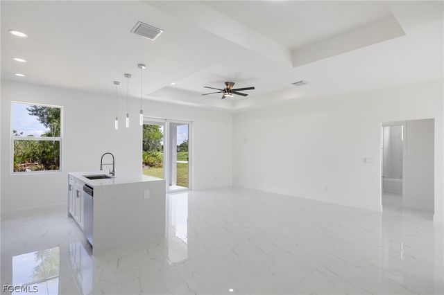 2703 18th ST SW, Lehigh Acres, FL 33976