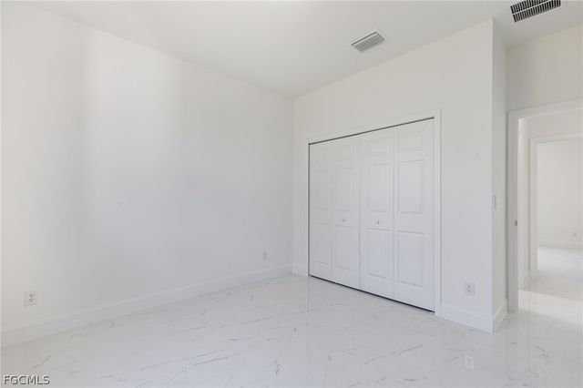 2703 18th ST SW, Lehigh Acres, FL 33976