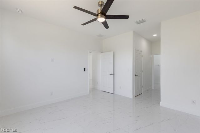 2703 18th ST SW, Lehigh Acres, FL 33976