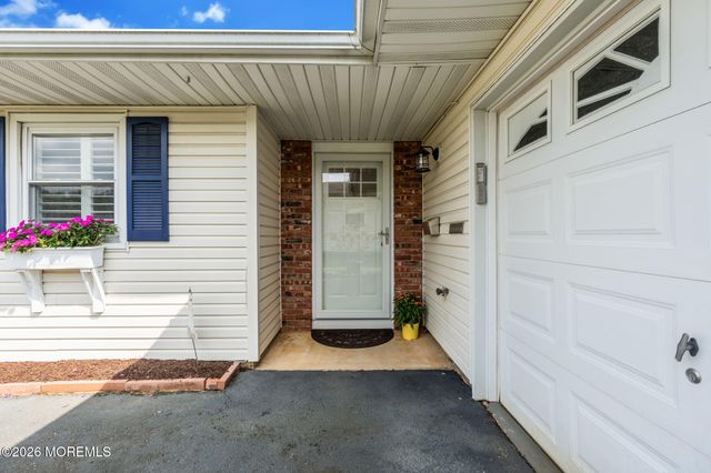 49 Sidney Court, Brick, NJ 08724