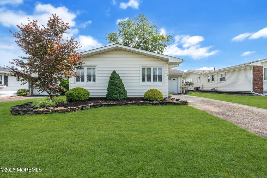 49 Sidney Court, Brick, NJ 08724