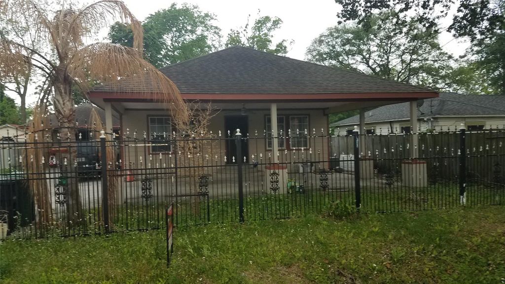 8030 Darlington Drive, Houston, TX 77028