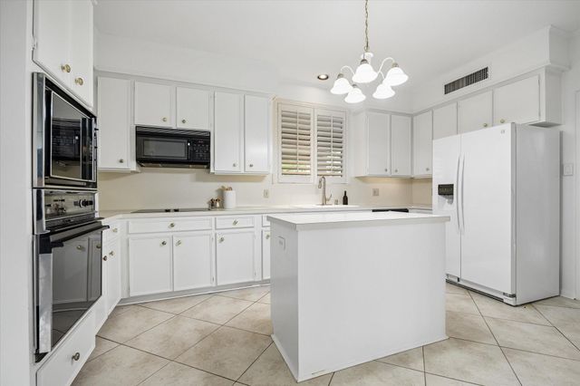 201 Vanderpool Lane 105, Houston, TX 77024