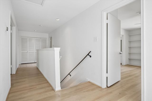 201 Vanderpool Lane 105, Houston, TX 77024